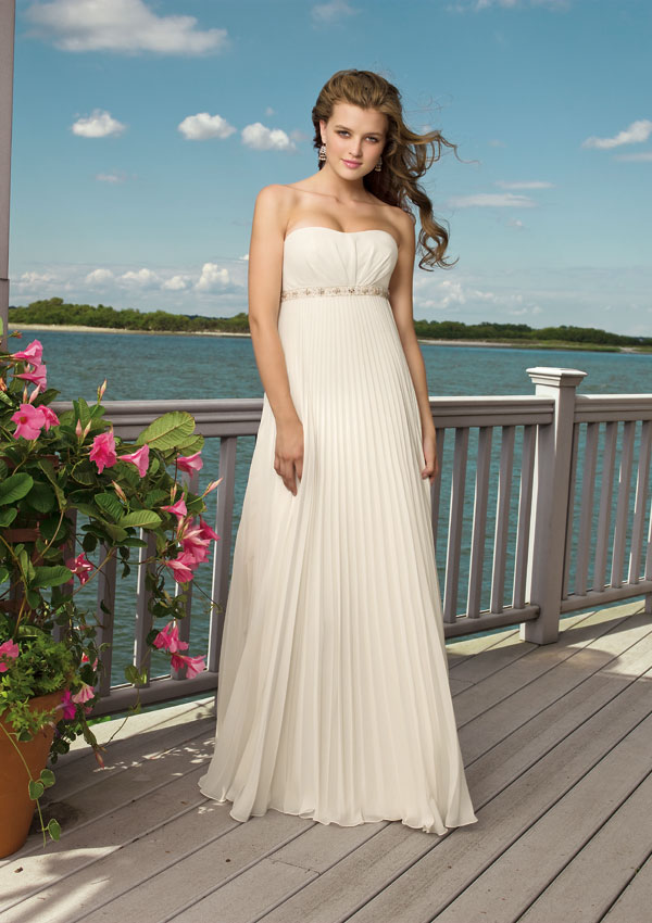 Download this Designer Beach Wedding Dresses picture
